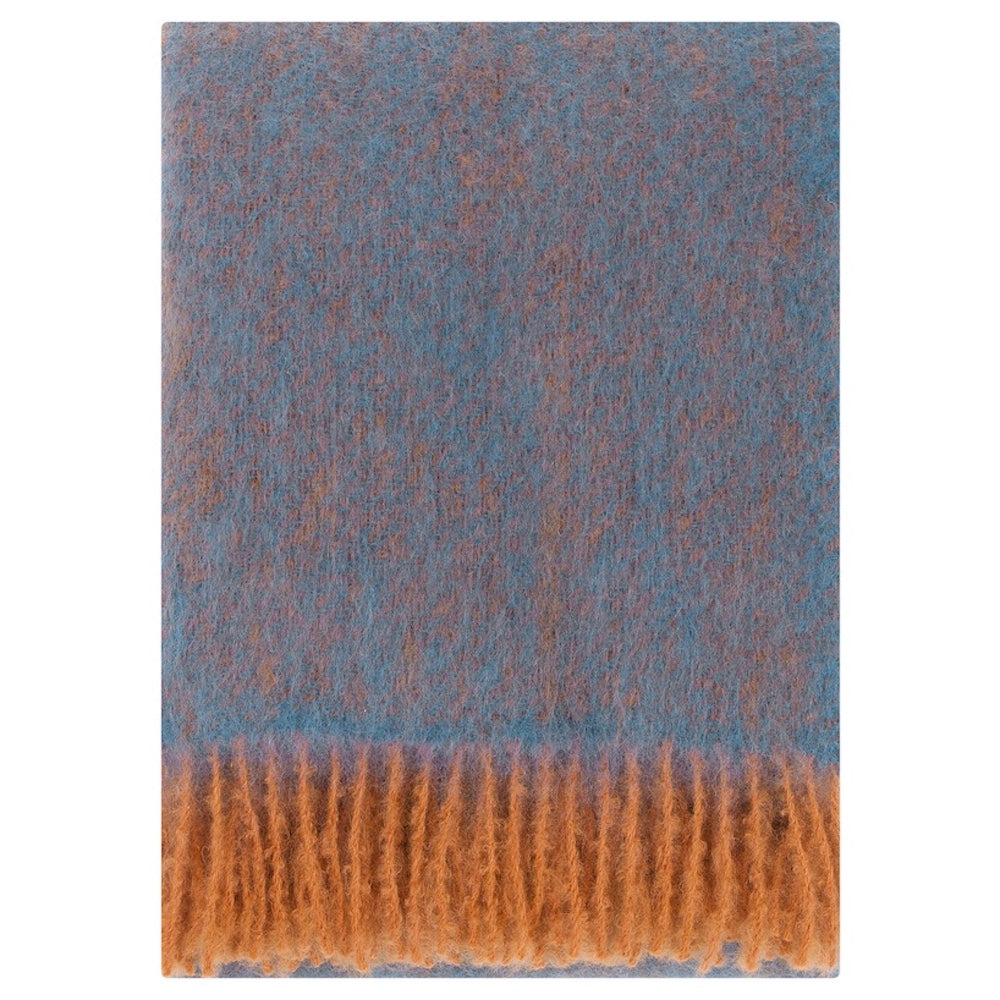 Denim blått og rust mohair ullpledd med frynser. Varmt, fargerikt. Produsert i Finland. 130x170cm